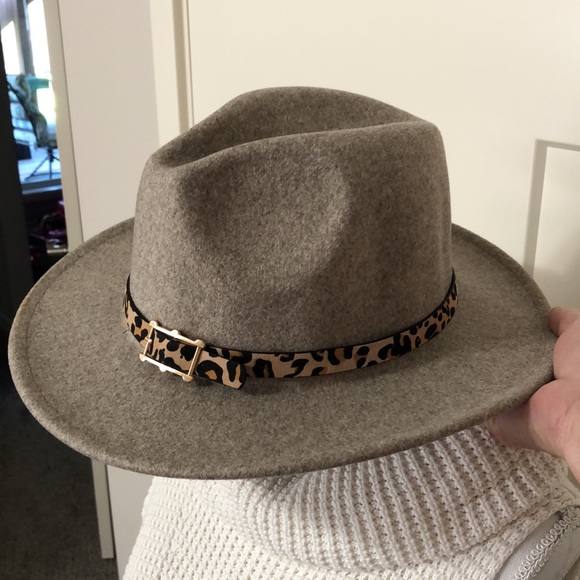 NEW! Oatmeal Felt Panama Hat With Removable Leopard Band! - Picture 3 of 5